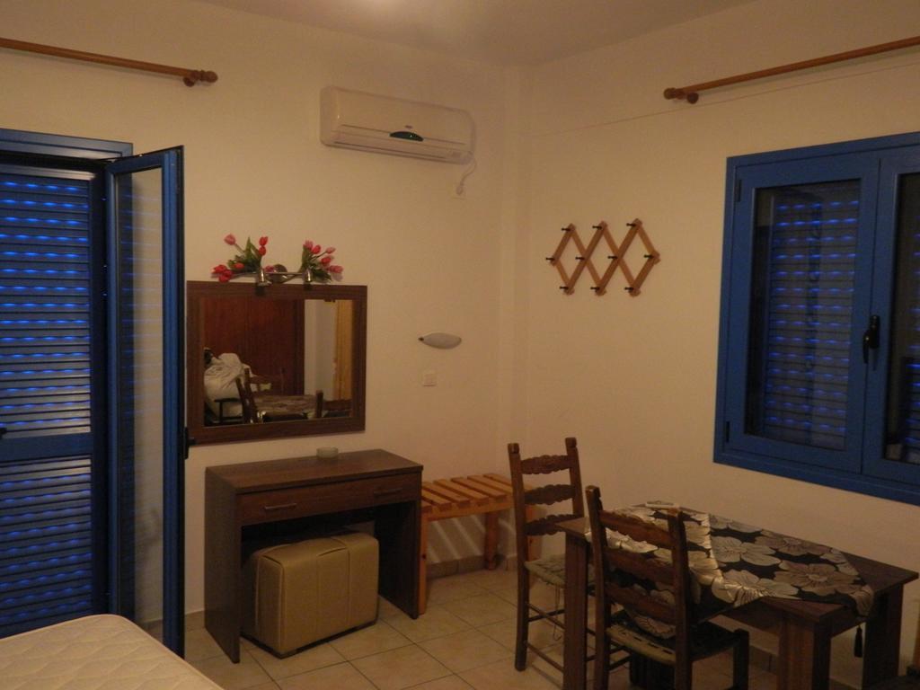 Lefka Ori Apartment Hora Sfakion Room photo